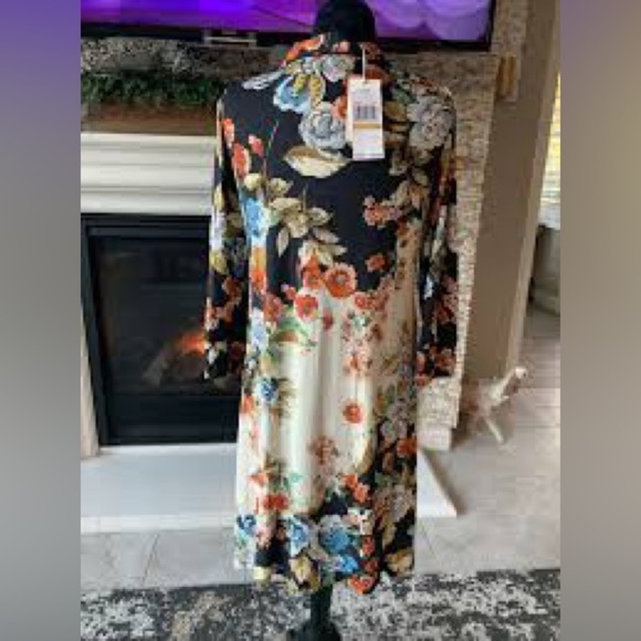 NWT Johnny Was Emma Rose Delicate Floral Motif Polo Tunic Dress Size Small - Picture 10 of 15